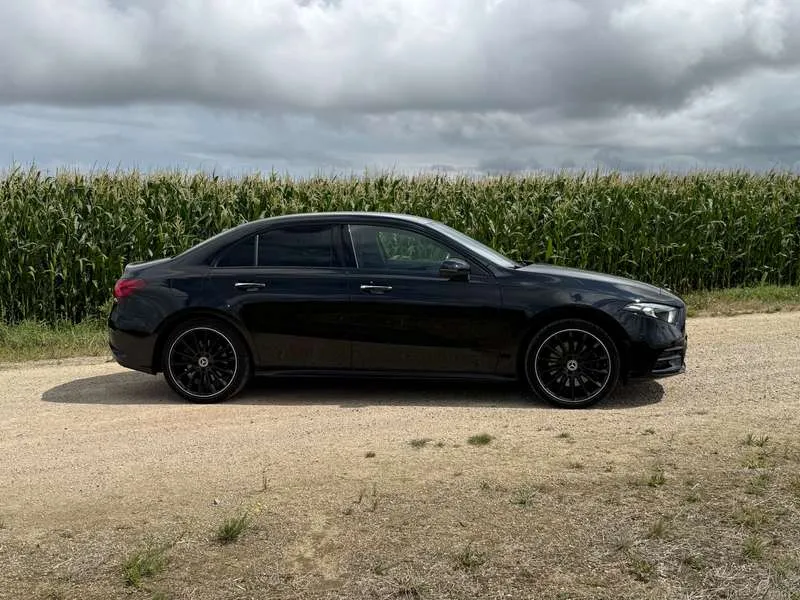 Mercedes-Benz A 250 AMG PACK,Camera,Leder Alcan,Night pack,GPS,Alu 19